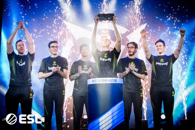 显然是潜在 显然是潜在