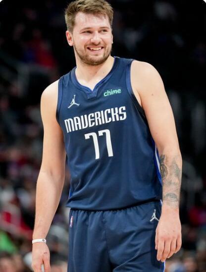 坚韧不拔的 坚韧不拔的